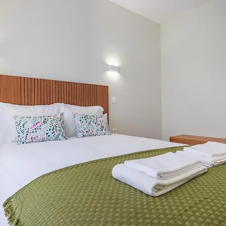 Novo Junto Ao Metro アパート