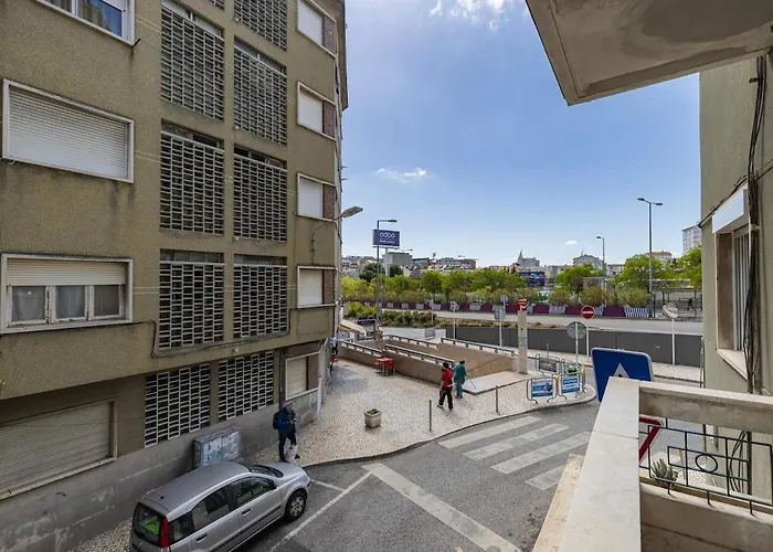 Novo Junto Ao Metro - 1d * Lisboa
